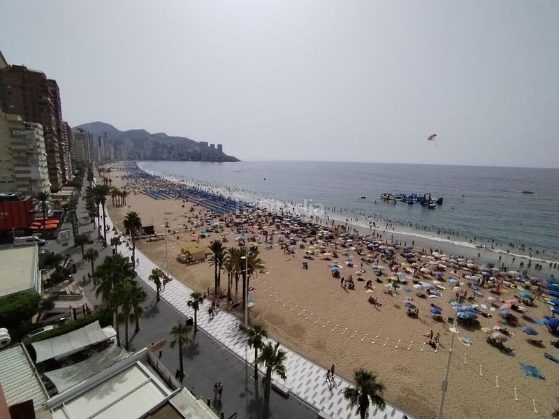Foto 36a4fb1e-a6e9-4fac-841a-4b5b0e7867d4. Duplex con parcheggio in Playa Levante Benidorm