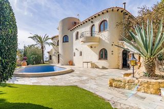 Chalet en Altea la Vella. Increíble gran villa de lujo en urbanización altea la vella.