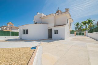 Chalet à Montebello - Nou Espai. Chalet unifamiliar recién reformado en zona urbanizaciones,  la