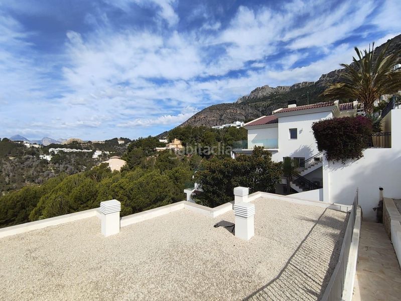 Foto 56425acd-40bf-4cb6-9300-4043a5bb5031. Xalet amb calefacció aparcament piscina a Altea hills Altea
