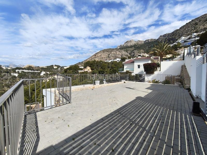 Foto 66d78821-af0c-4e66-ac35-9a505c42e9c1. Xalet amb calefacció aparcament piscina a Altea hills Altea