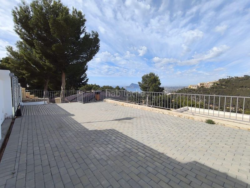 Foto 7e2a79d3-d33e-4e47-b303-438b21d2d029. Xalet amb calefacció aparcament piscina a Altea hills Altea