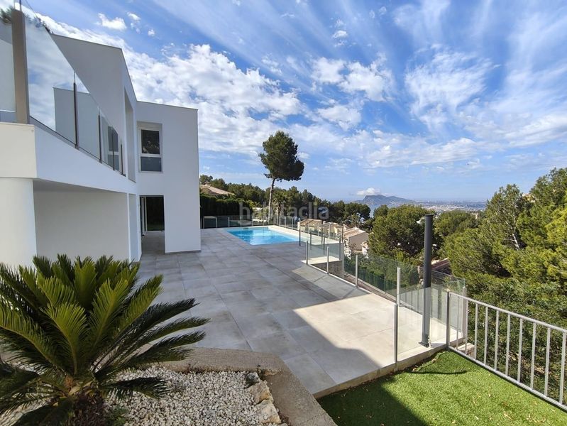 Foto 877129aa-8513-4c84-a192-b7c6c9aad851. Xalet amb calefacció aparcament piscina a Altea hills Altea