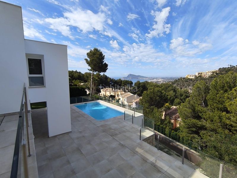 Foto b5b7e272-b2de-4034-b21a-19954d606c1c. Xalet amb calefacció aparcament piscina a Altea hills Altea