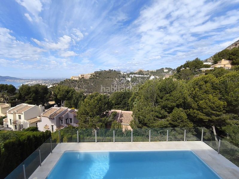 Foto f83c4f3a-53d3-40db-94c4-42eb443e2959. Xalet amb calefacció aparcament piscina a Altea hills Altea
