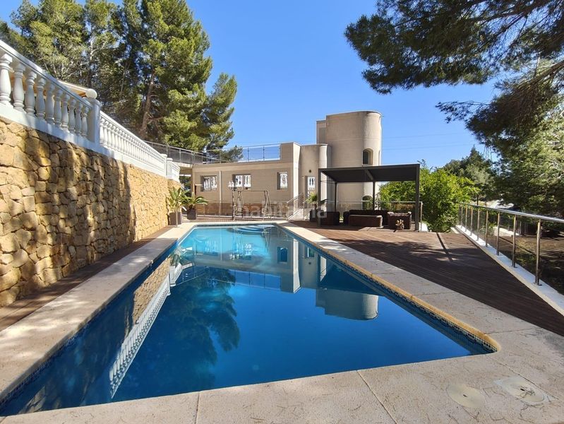 Foto 4bae4c5d-50e0-42c2-a58e-18b6ac091680. Xalet amb calefacció aparcament piscina a Altea hills Altea