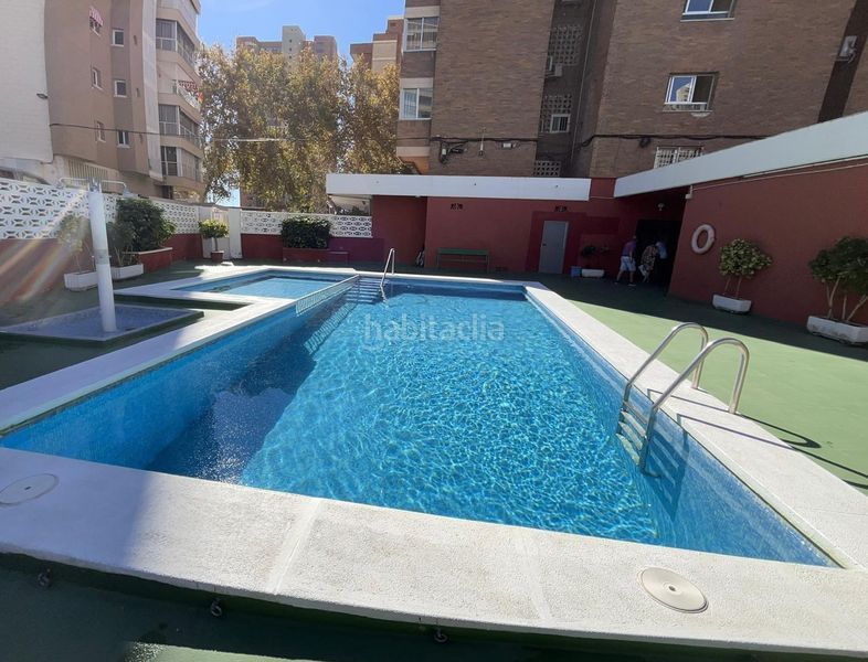 Foto 4cb2d765-a746-478d-8ce8-91727b4574c9. Apartament amb calefacció aparcament piscina a Playa Levante Benidorm