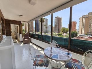 Piso  Avenida dr orts llorca. Gran piso con 4 dormitorios, plaza de garaje y trastero a unos m