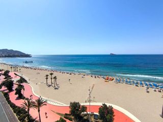 Appartamento  Avenida armada española. Espectacular ático con vistas increíbles en 1 linea playa ponien
