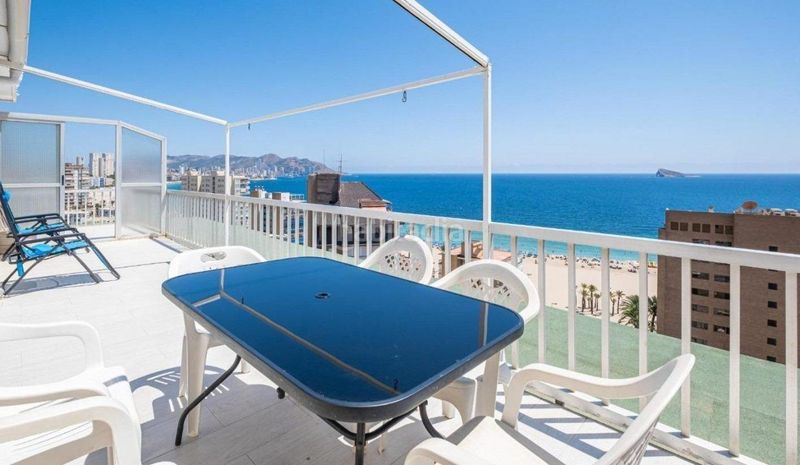 Foto e7a14176-9c79-4bdf-aab7-f7557eebf4ff. Àtic amb calefacció aparcament a Playa Poniente Benidorm