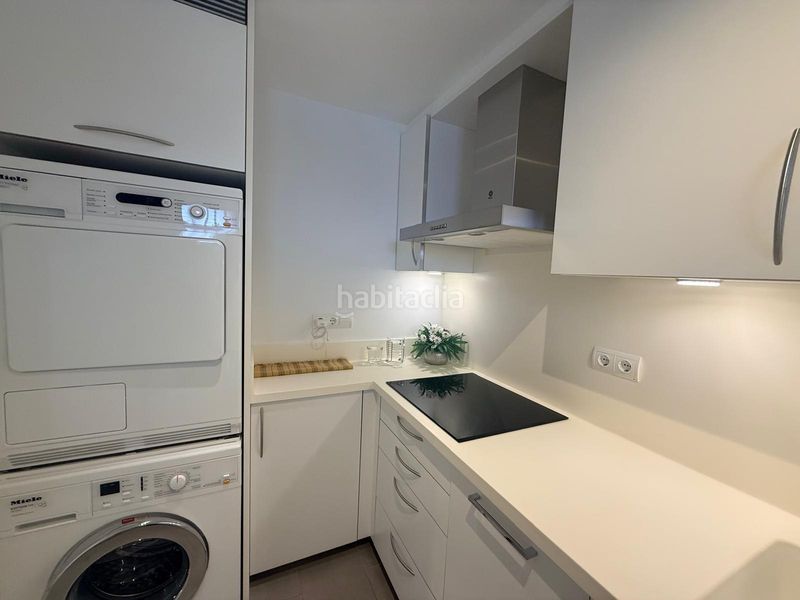 Foto 9008591c-3d8d-48a7-8bf3-4c0a39b596a8. Apartament amb piscina a Playa Levante Benidorm
