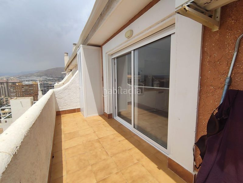 Foto 3a2788a5-b7d5-4a7b-83bd-c14a2adb2002. Apartament amb calefacció piscina a Playa Poniente Benidorm