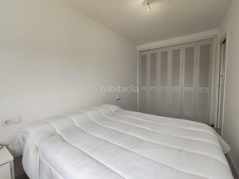 Foto 614e29b8-2d1a-44ee-9fc3-d2cf2ce0353e. Apartament amb calefacció piscina a Playa Poniente Benidorm