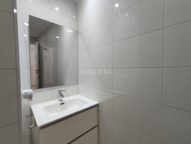 Foto 8070e429-e3a7-474a-b7ac-c5d9135f56db. Apartament amb calefacció piscina a Playa Poniente Benidorm