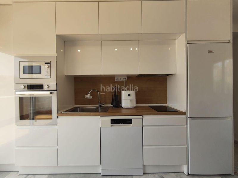 Foto 89a8941d-20b3-4a14-a559-8058e8559162. Apartament amb calefacció piscina a Playa Poniente Benidorm