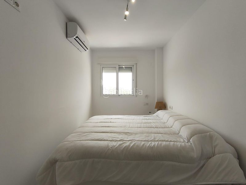 Foto 928b6833-7b45-42d5-91dc-7145e2f5f052. Apartament amb calefacció piscina a Playa Poniente Benidorm