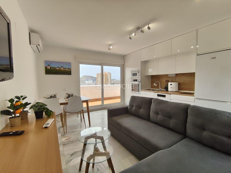 Foto c0e3e79e-ab5a-45ce-9056-d658845d54c8. Apartament amb calefacció piscina a Playa Poniente Benidorm