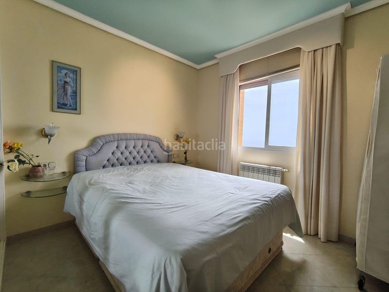 Foto ba7c47df-f3d6-41b8-a18c-ebe265666f3c. Apartament amb calefacció piscina a Playa Poniente Benidorm