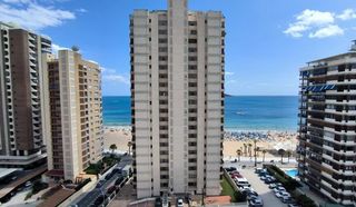 Appartement  Avenida mediterraneo del. Piso con vistas preciosas al mar y benidorm en 2 linea playa lev
