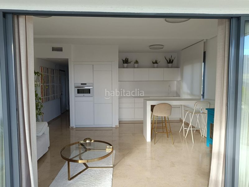 Foto 7b9cf571-1dfc-4657-ac60-405aa8fb1ca8. Apartament amb calefacció aparcament piscina a Via Parque Benidorm