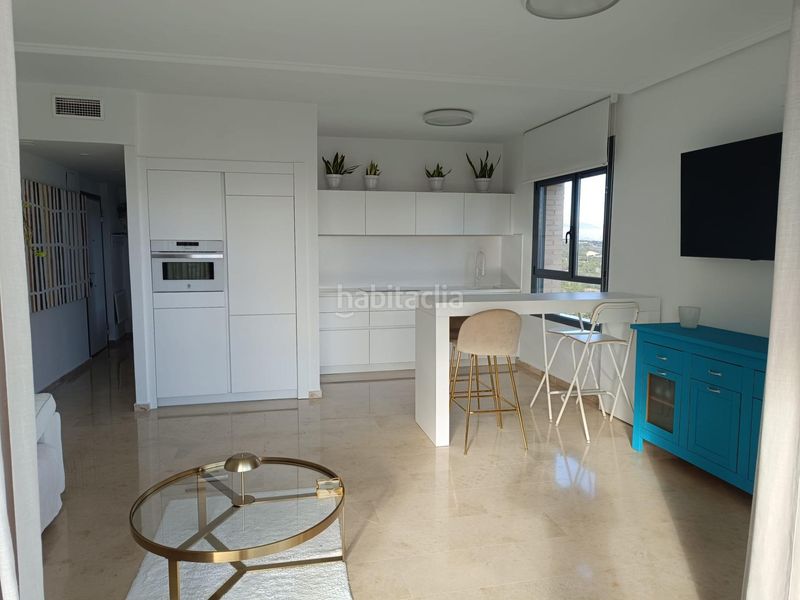 Foto 7e51b257-63d0-4f1a-b329-ba93f4607fc8. Apartament amb calefacció aparcament piscina a Via Parque Benidorm