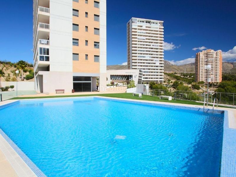 Foto e5cbfd5d-3bc2-405d-abd9-f28c752716a4. Apartament amb calefacció aparcament piscina a Via Parque Benidorm