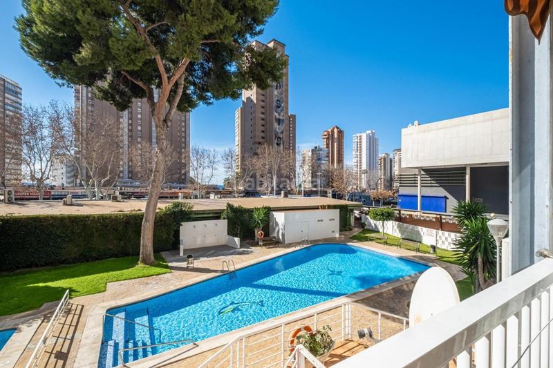 Foto 2358b577-ca90-4c99-bb3c-a0b924aa26f6. Apartament amb aparcament piscina a Playa Levante Benidorm