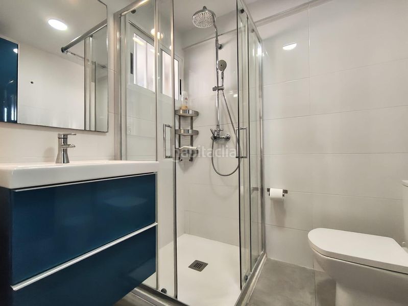 Foto bd26b9cc-eb3d-4304-bc2b-e4c5dffdee99. Apartament amb aparcament piscina a Playa Levante Benidorm
