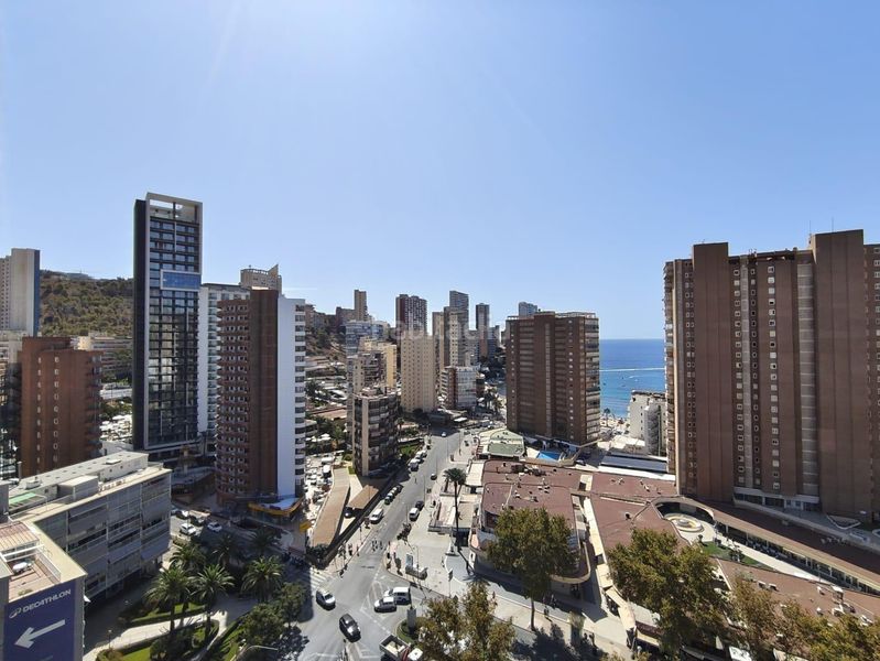 Foto dee7a800-a151-4c07-8606-45f6443141dd. Apartament amb aparcament piscina a Playa Levante Benidorm