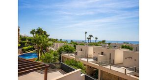 Apartment in Poble Nou-Montiboli. Seminuevo apartamento en 1 linea playa paradiso en villajoyosa.