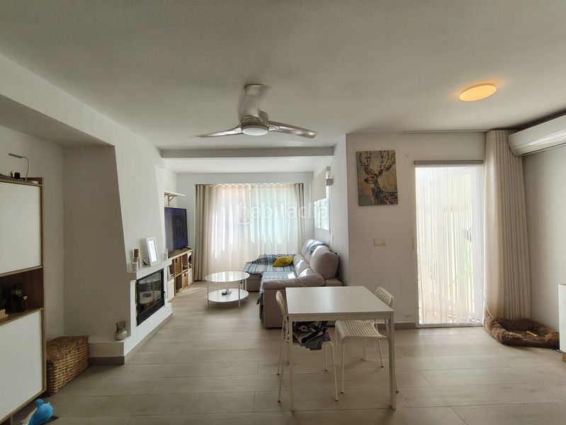 Foto e1404d33-a0bd-4868-9a65-d1e20643f610. Casa a schiera con riscaldamento parcheggio piscina in Nucia (la)