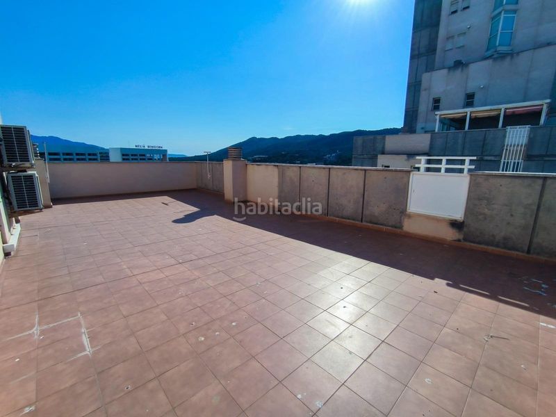 Foto b1cea18e-9523-49f4-9ac3-8b38b05e59b4. Dúplex amb aparcament piscina a Rincón Bajo Benidorm