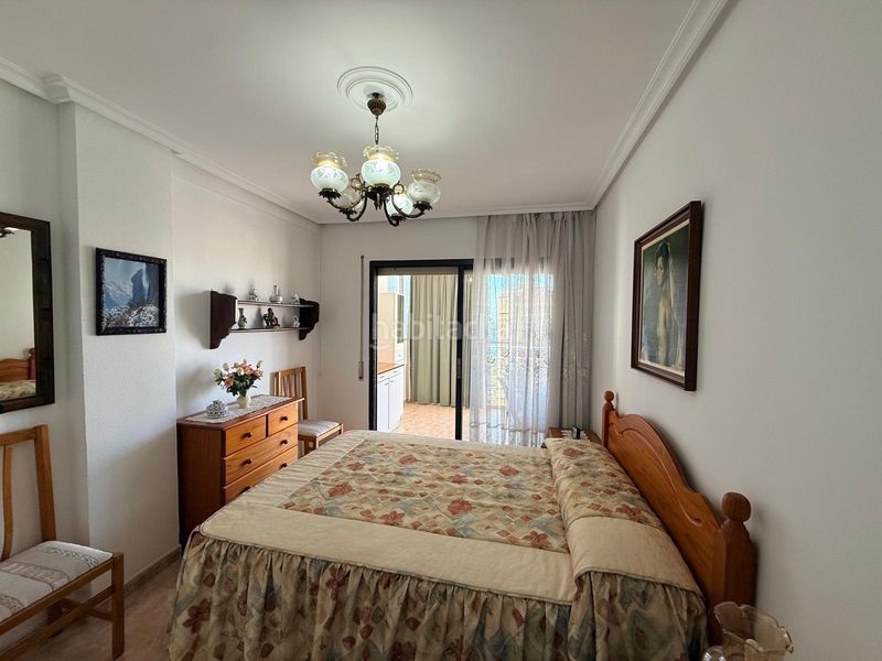 Foto c8924536-ffdc-423b-bd50-79d19fb6dffd. Apartament amb aparcament a Playa Levante Benidorm