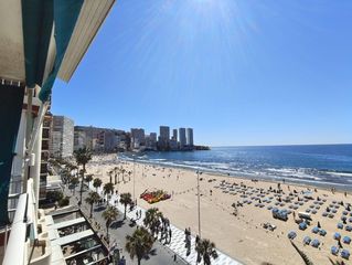 Etagenwohnung  Avenida almeria. Amplio piso en 1 linea playa levante con vistas incre�bles al ma