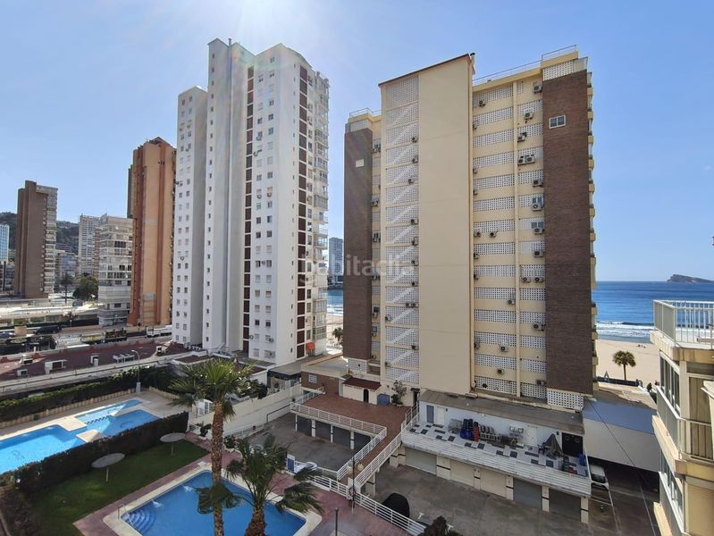 Foto 0eab0f5a-7079-4b22-9e07-1af6f2a9e604. Àtic amb aparcament a Playa Levante Benidorm