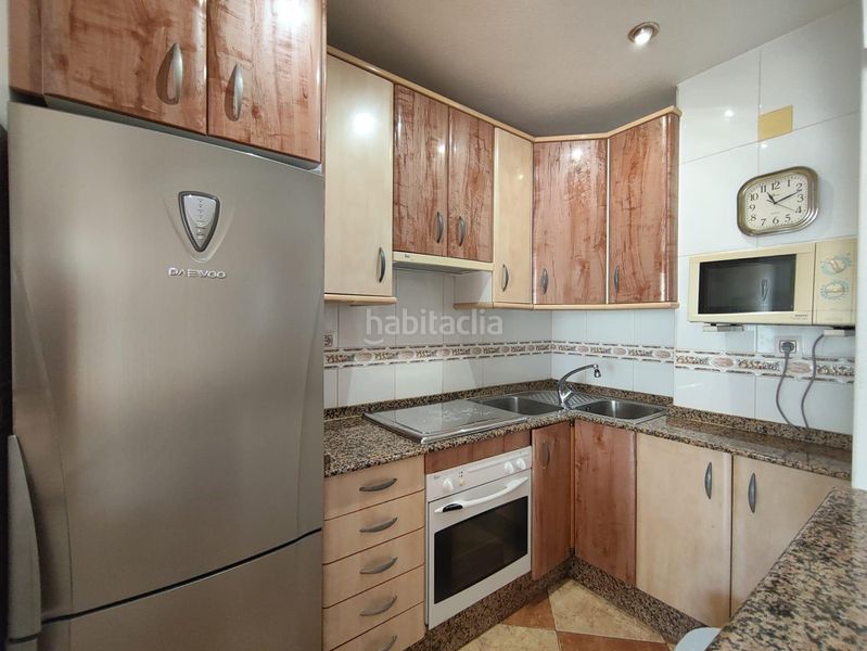 Foto 241d61e0-c36b-4b43-9058-435c9ef6fea7. Àtic amb aparcament a Playa Levante Benidorm