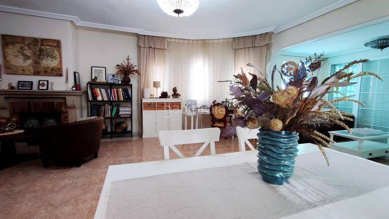 Foto 69ce58f7-ddbe-4e02-9b62-036e811a2d74. Casa aparellada amb piscina a La Nucia Pueblo Nucia (la)
