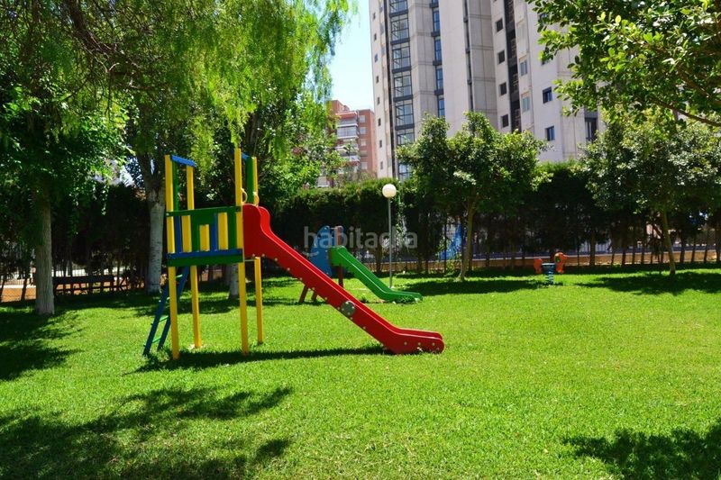 Foto a8feebfe-84d3-4ca2-a934-0148dd96f240. Apartamento bonito reformado piso con 2 dormitorios y terraza acristalada en zona rincon de loix llano. en Benidorm