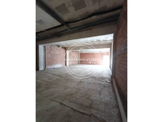 Rent Industrial building  Avenida primero de mayo. Local con múltiples posibilidades en zona de gran crecimiento  t