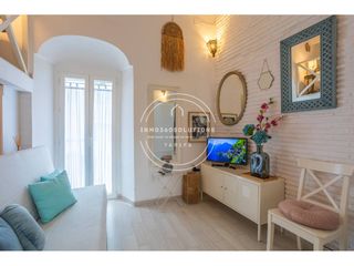 Rent Apartment  Calle silos. Encanto en el casco histórico de tarifa  alquiler temporada esco