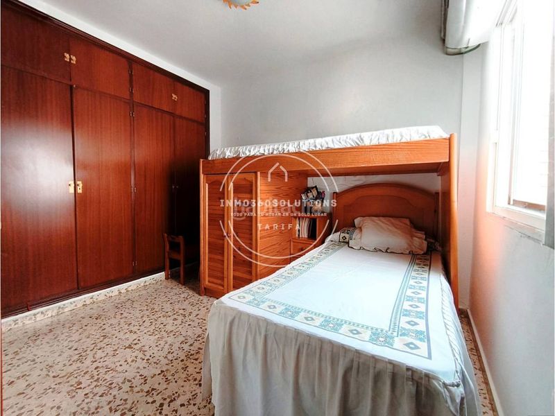Foto a25975b1-da21-42f1-b443-2baa85576929. Casa aparellada amb aparcament a Tarifa ciudad Tarifa