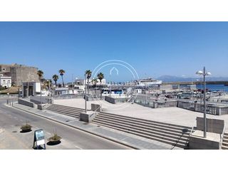 Etagenwohnung  Calle cruz roja. Exclusiva vivienda con impresionantes vistas al mar y al puerto