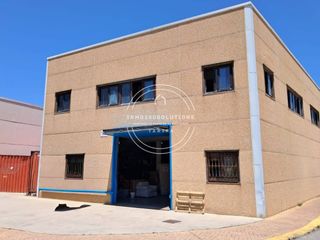 Bâtiment à usage industriel  Calle gibraltar. Nave  local en venta en tarifa  227 m y gran potencial comercial