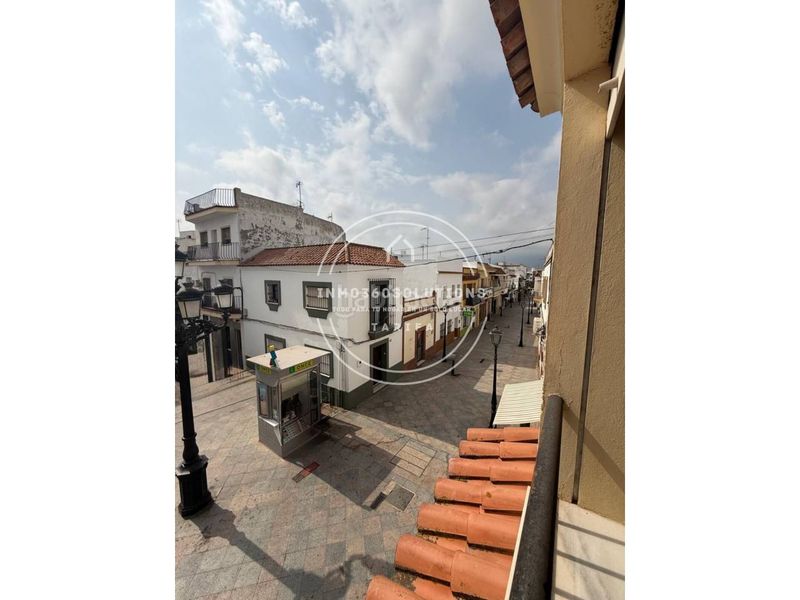 Foto 366e12ac-0147-4688-abf9-068d98ff3d16. Edificio in Barrios (Los)