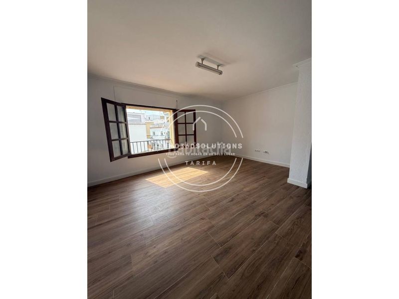 Foto b317cd5f-05f4-4c4e-a50e-ce4600d01da7. Edificio in Barrios (Los)