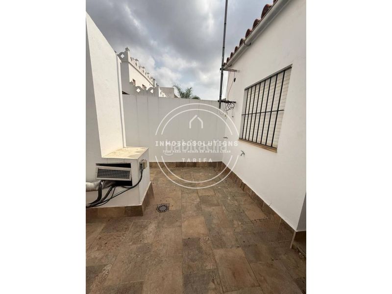 Foto c96cc078-32b9-4caa-8349-e9033fc17a94. Edificio in Barrios (Los)
