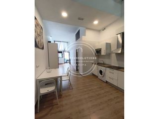 Affitto Loft  Calle antonio maura. Alquiler por meses  650 mes con agua y luz incluidas