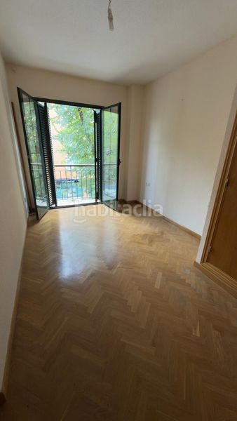 Foto c70d6910-a3d8-4a2b-b07a-91300eba62f7. Location duplex avec parking dans Centro Aranjuez