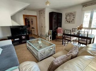 D�plex en Avenida Europa