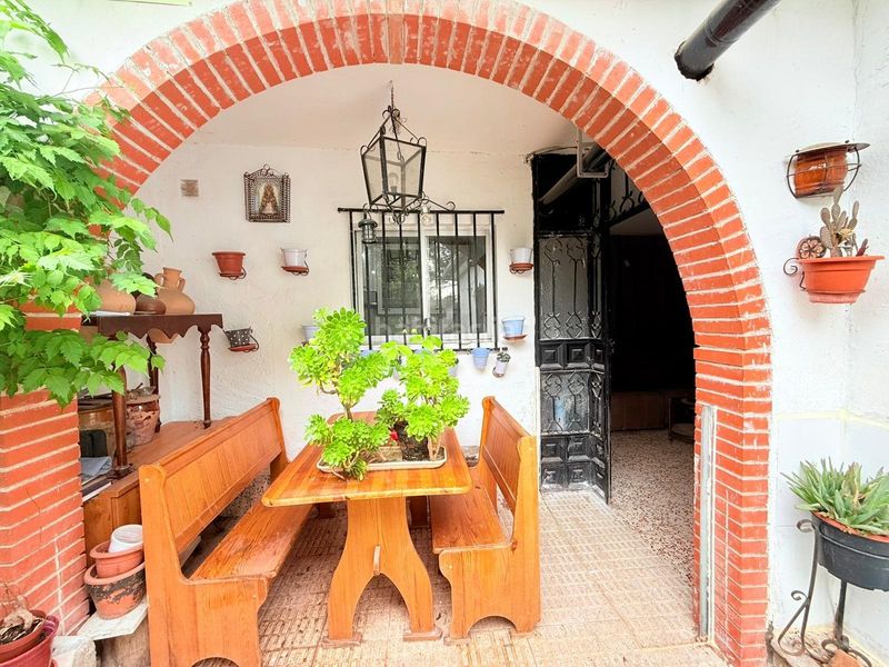 Foto 450577b4-e46e-4653-afbb-bb22b9ef41d2. Casa amb aparcament a Escalona